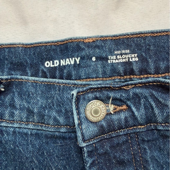 Old Navy The Slouchy Straight Jeans Size 6 Mid Rise Light Wash Relaxed Fit - Picture 11 of 12